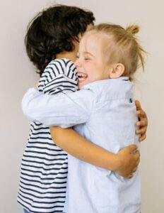 children hugging